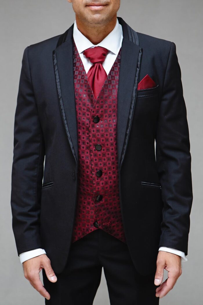 Black suit with trim on collar BTM 508 2