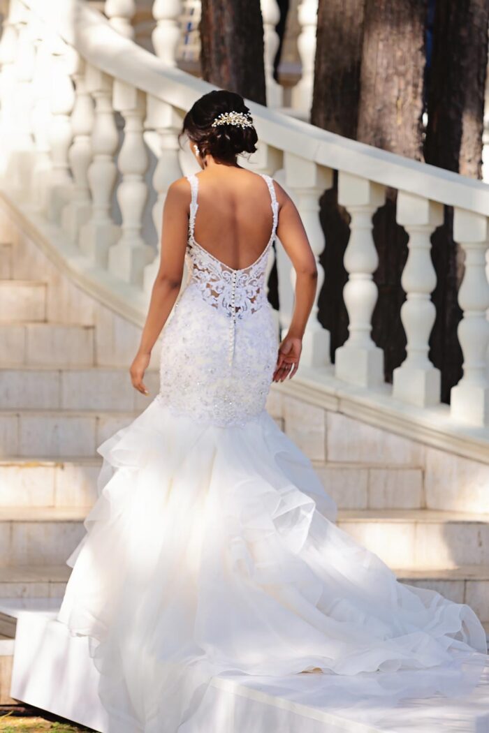 HIRE Rayna 3 BT 301